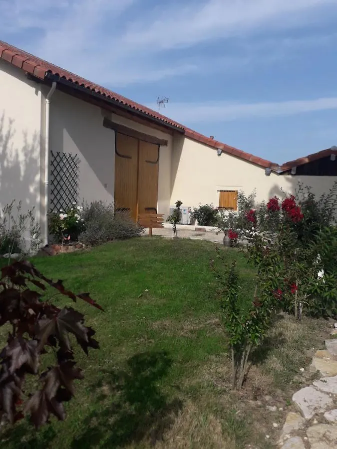 Guillayne Bed & Breakfast Courrensan France
